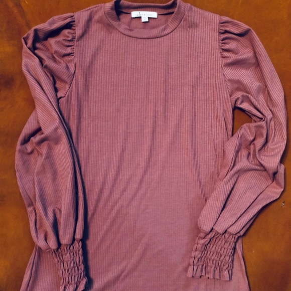 Statement Sleeve - Picture 2 of 2